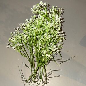 Elegant White Artificial Baby’s Breath Floral Stems